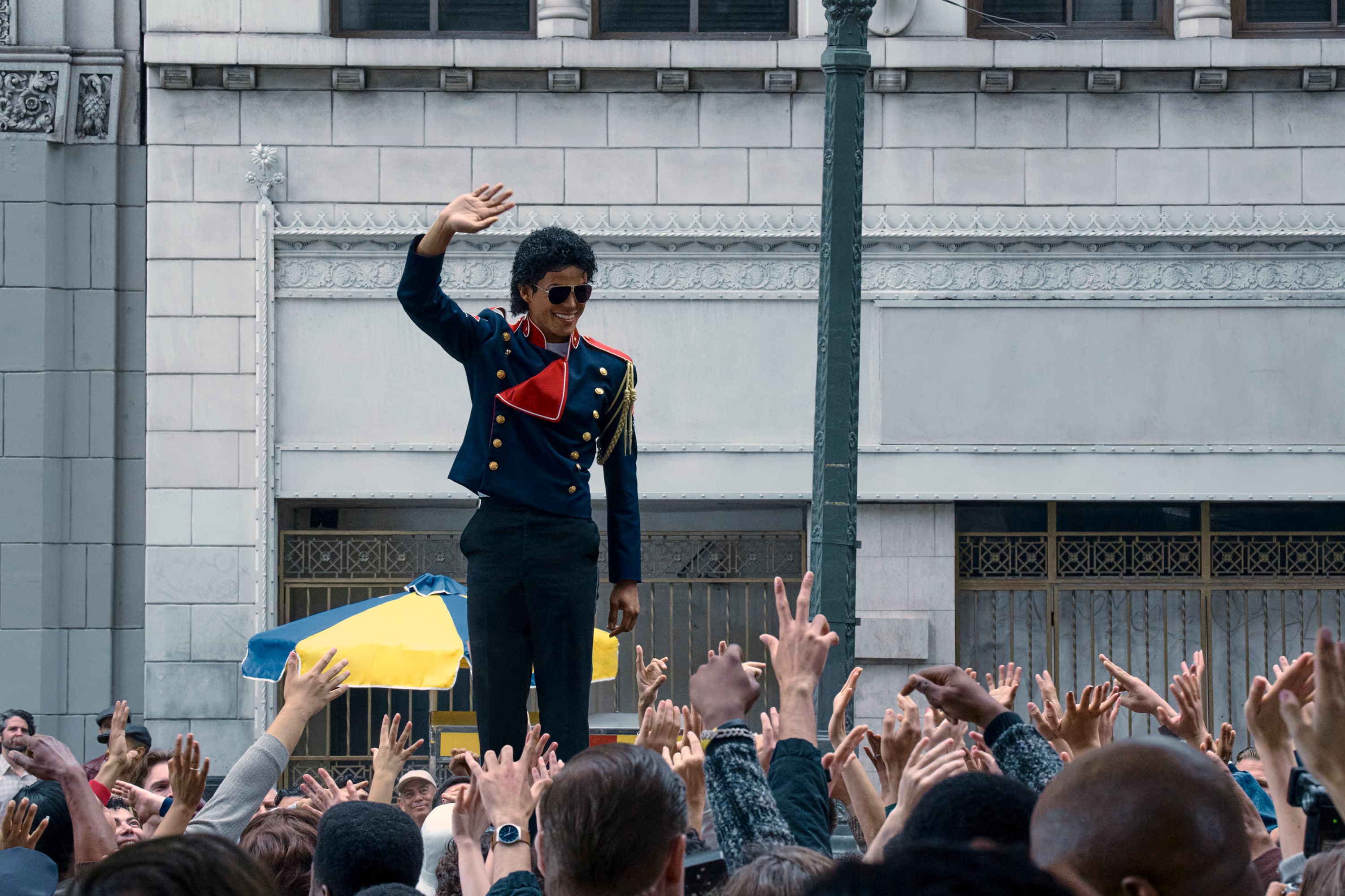 Depois de levar mais de 7.5 milhões de brasileiros aos cinemas, "Michael" terá sessões no dia 29/8 em comemoração ao aniversário do Rei do Pop