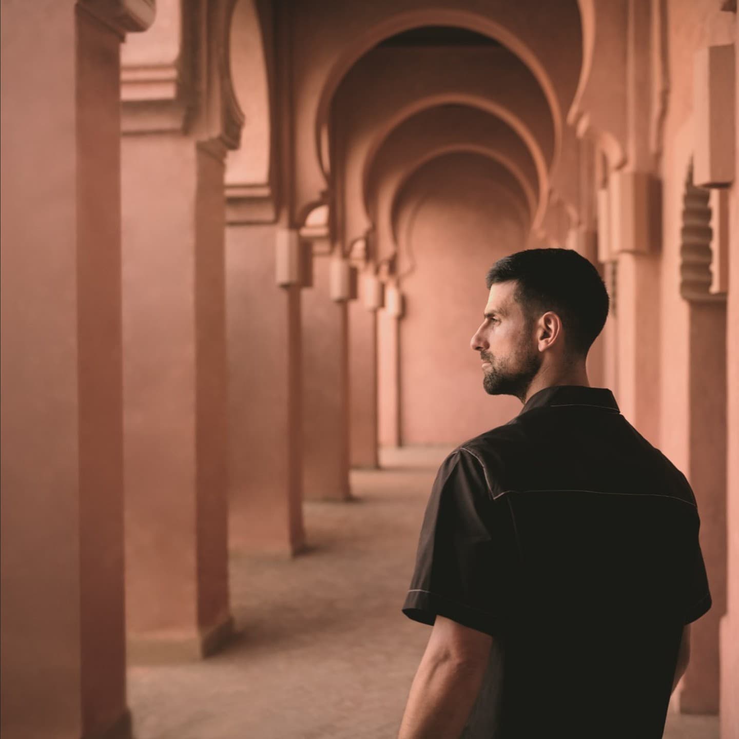 Novak Djokovic comanda retiro exclusivo de wellness e tênis no Amanjena, em Marrakech